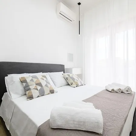 Gæstehus Giordano Center 3*