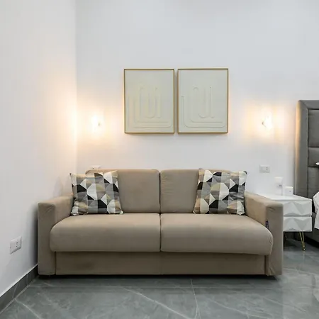 Guest house Giordano Center